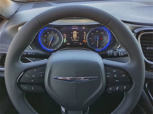 New 2026 Chrysler Pacifica Limited w/ S Appearance Package image 35