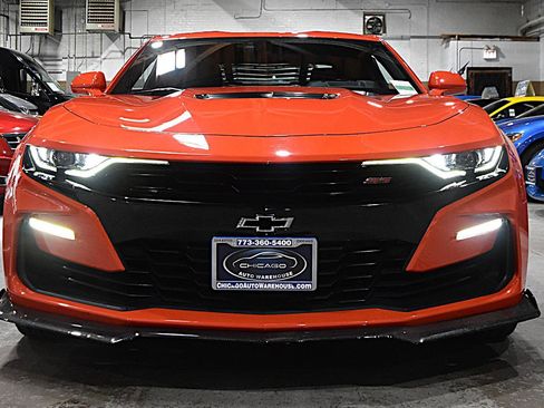 Used 2019 Chevrolet Camaro SS RWD image 2