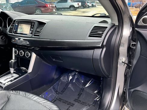 Used 2017 Mitsubishi Lancer SEL image 19