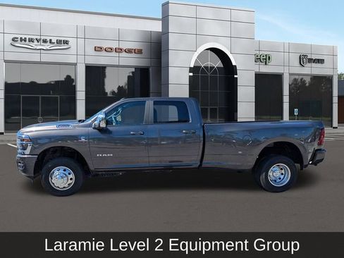 Used 2025 RAM 3500 Laramie image 7