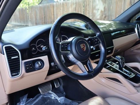 Used 2019 Porsche Cayenne S AWD/4WD image 15