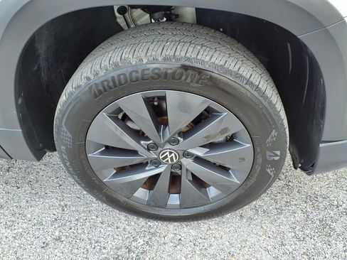 Used 2024 Volkswagen Taos S image 9