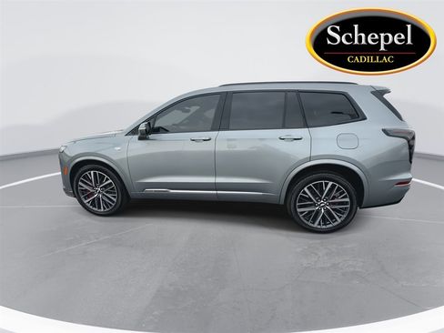 Used 2023 Cadillac XT6 Sport w/ Technology Package image 5