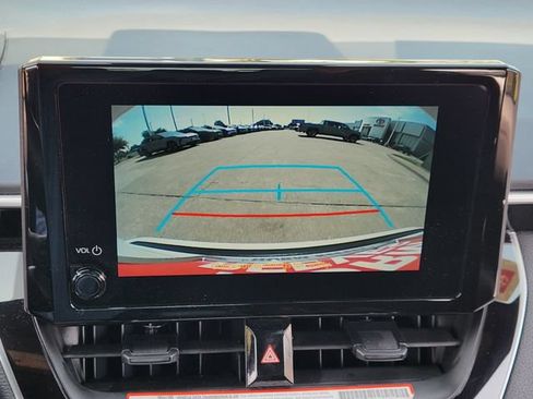 Used 2025 Toyota Corolla SE FWD image 13