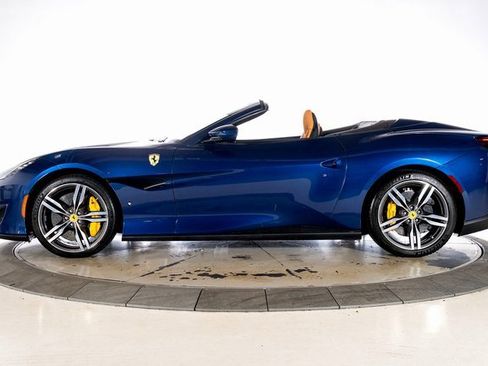 Used 2019 Ferrari Portofino image 3