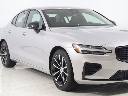 Used 2023 Volvo S60 T8 Plus AWD/4WD image 39