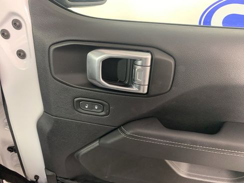 Used 2022 Jeep Wrangler Unlimited Sahara w/ Cold Weather Group image 40