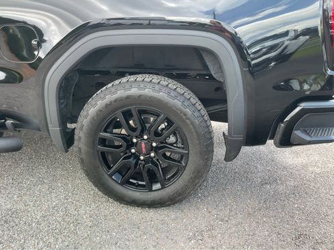 Used 2026 GMC Sierra 1500 Elevation w/ Elevation Select Package AWD/4WD image 8