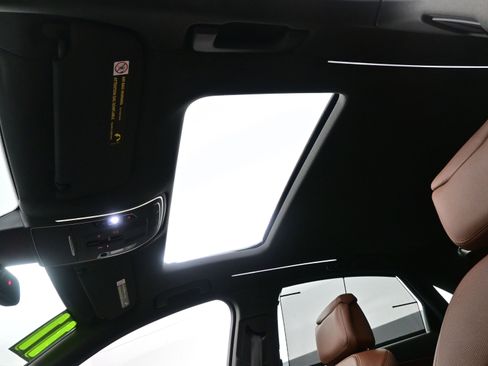 Used 2011 Audi A8 L 4.2 image 19