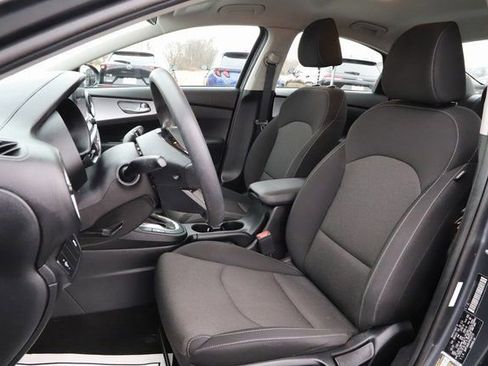 Used 2023 Kia Forte LXS image 11