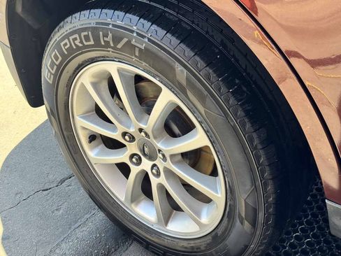 Used 2009 Ford Edge SEL FWD image 20