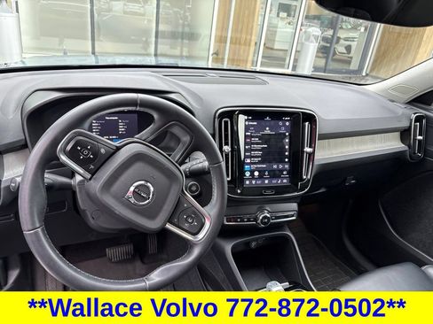 Used 2023 Volvo XC40 B5 Plus w/ Protection Package Premier AWD/4WD image 2