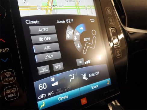 Used 2019 Toyota Prius Limited image 27