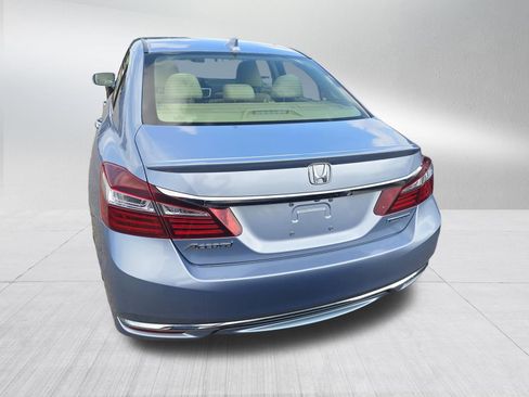 Used 2017 Honda Accord Hybrid Sedan image 5