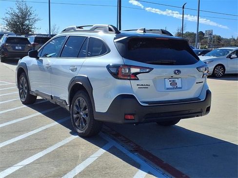 Certified 2025 Subaru Outback Onyx Edition image 2