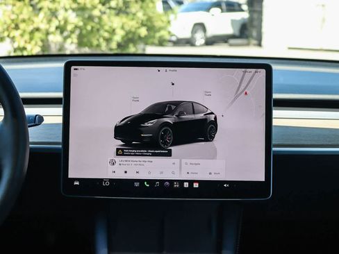 Used 2025 Tesla Model Y Performance AWD/4WD image 14