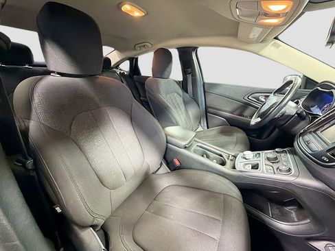 Used 2016 Chrysler 200 Limited w/ Convenience Group FWD image 26