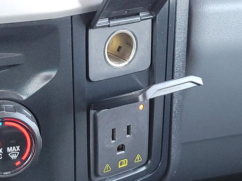 Used 2024 Ford F250 XLT image 21