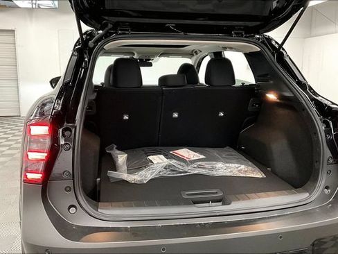 New 2026 Nissan Kicks SV w/ SV Premium Package FWD image 38