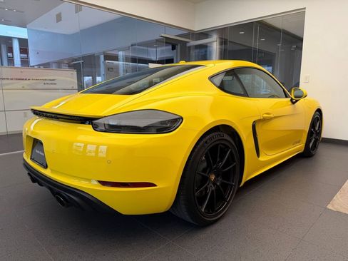 Certified 2024 Porsche 718 Cayman GTS RWD image 7