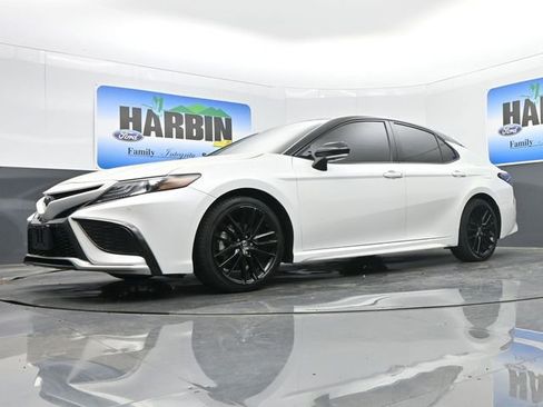 Used 2023 Toyota Camry XSE w/ Navigation Package image 19