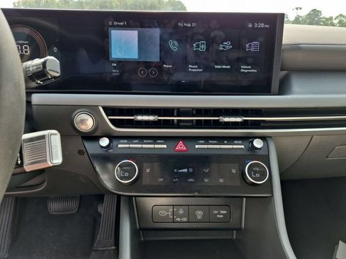 Used 2025 Hyundai Sonata SEL FWD image 22