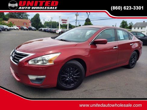 Used 2015 Nissan Altima 2.5 S w/ Power Driver Seat Package FWD image 1