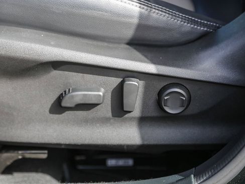 Used 2023 Subaru Forester Limited image 21