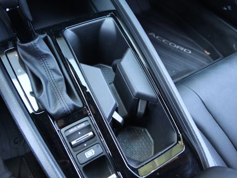 Used 2024 Honda Accord Sport image 30