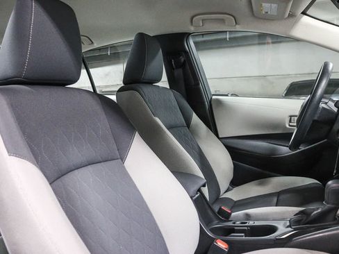 Certified 2025 Toyota Corolla LE FWD image 17