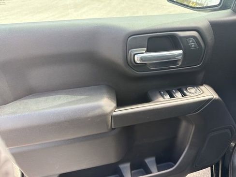 Used 2025 Chevrolet Silverado 1500 Custom image 14
