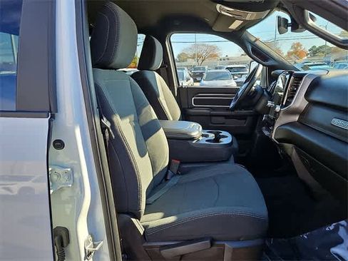 Used 2024 RAM 2500 Big Horn w/ Sport Appearance Package image 33