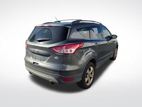 Used 2016 Ford Escape SE w/ Equipment Group 201A image 5