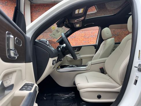 New 2026 Mercedes-Benz GLB 250 4MATIC image 21