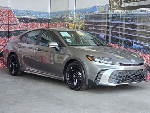 Certified 2026 Toyota Camry SE w/ Convenience Package FWD image 1