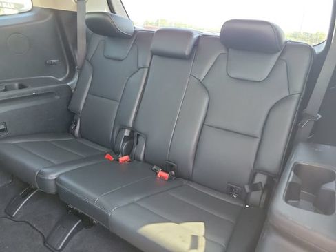 Used 2025 Kia Telluride S AWD/4WD image 13