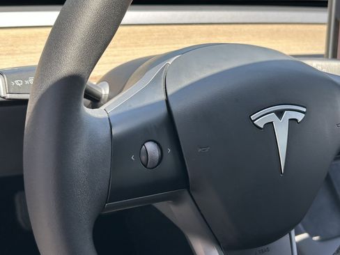 Used 2023 Tesla Model 3 Standard Range RWD image 28