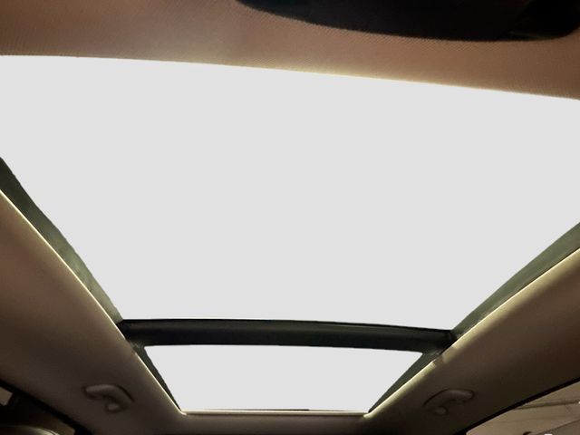 Used 2023 Kia Sorento S w/ Panoramic Sunroof Package AWD/4WD image 23