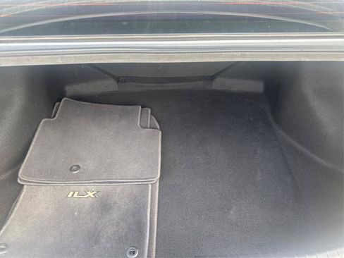 Used 2018 Acura ILX FWD image 12