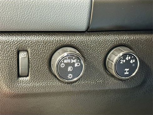 Used 2015 Chevrolet Colorado Z71 image 12