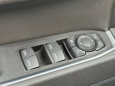 Used 2025 Chevrolet Silverado 1500 LTZ w/ LTZ Premium Package AWD/4WD image 12