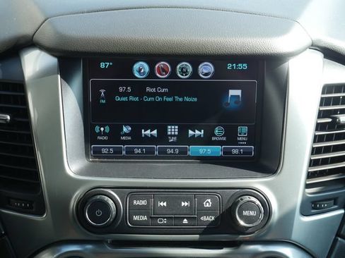 Used 2020 Chevrolet Tahoe 4WD image 18