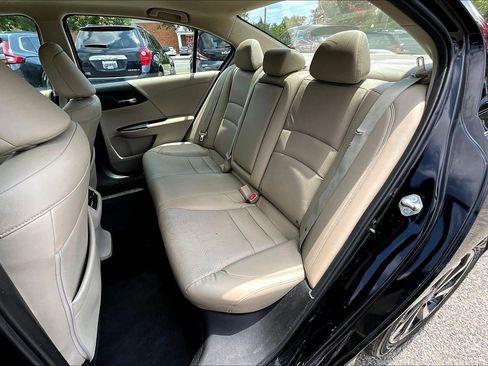 Used 2017 Honda Accord EX-L image 28