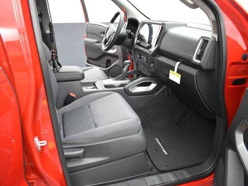 Certified 2025 Nissan Frontier SV w/ SV Convenience Package image 14