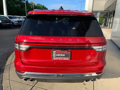 Certified 2025 Lincoln Aviator Reserve w/ Equipment Group 201A AWD/4WD image 4