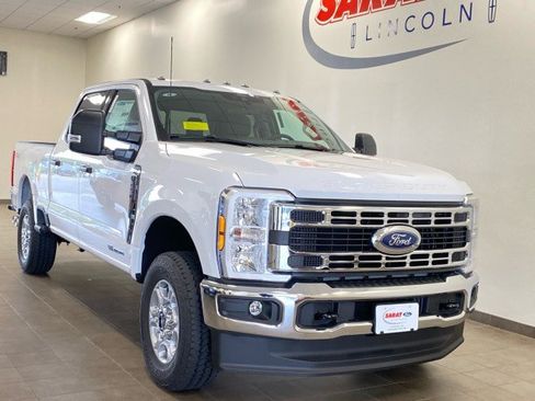 New 2026 Ford F250 XLT w/ FX4 Off-Road Package AWD/4WD image 2