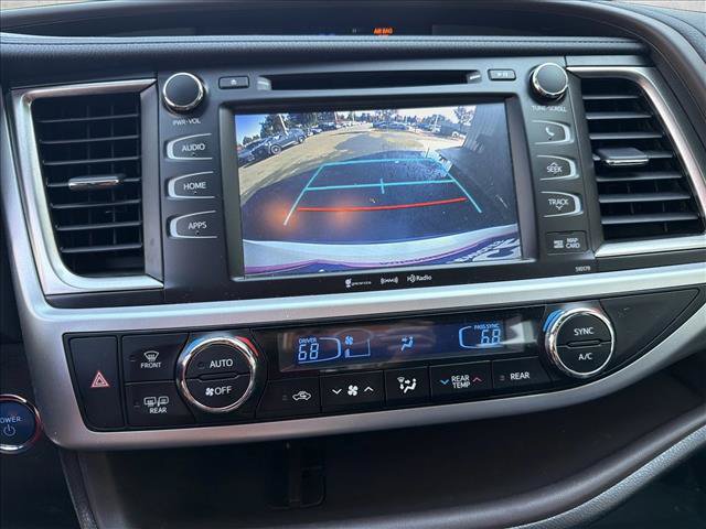 Used 2017 Toyota Highlander XLE AWD/4WD image 21