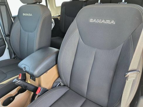 Used 2016 Jeep Wrangler Unlimited Sahara w/ Max Tow Package AWD/4WD image 17