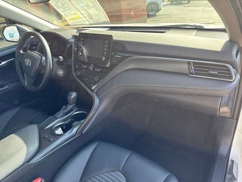 Used 2023 Toyota Camry SE FWD image 9