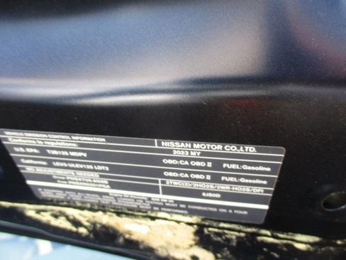 Used 2023 Nissan Armada Platinum w/ Captain's Chairs Package image 9